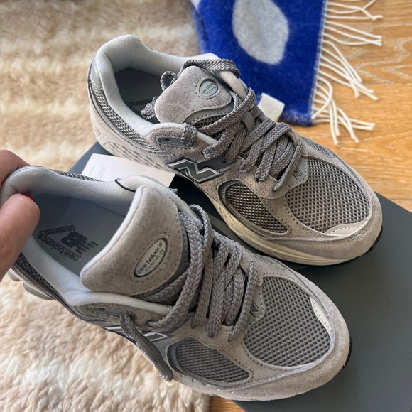 New Balance 1906r Gray, New with tags - Picture 5 of 6